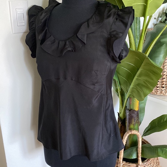 Banana Republic blouse with ruffles - Picture 2 of 8